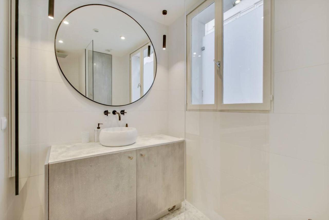 Refurbished Design Flat -Near Champs-Elysees Paris Exteriör bild